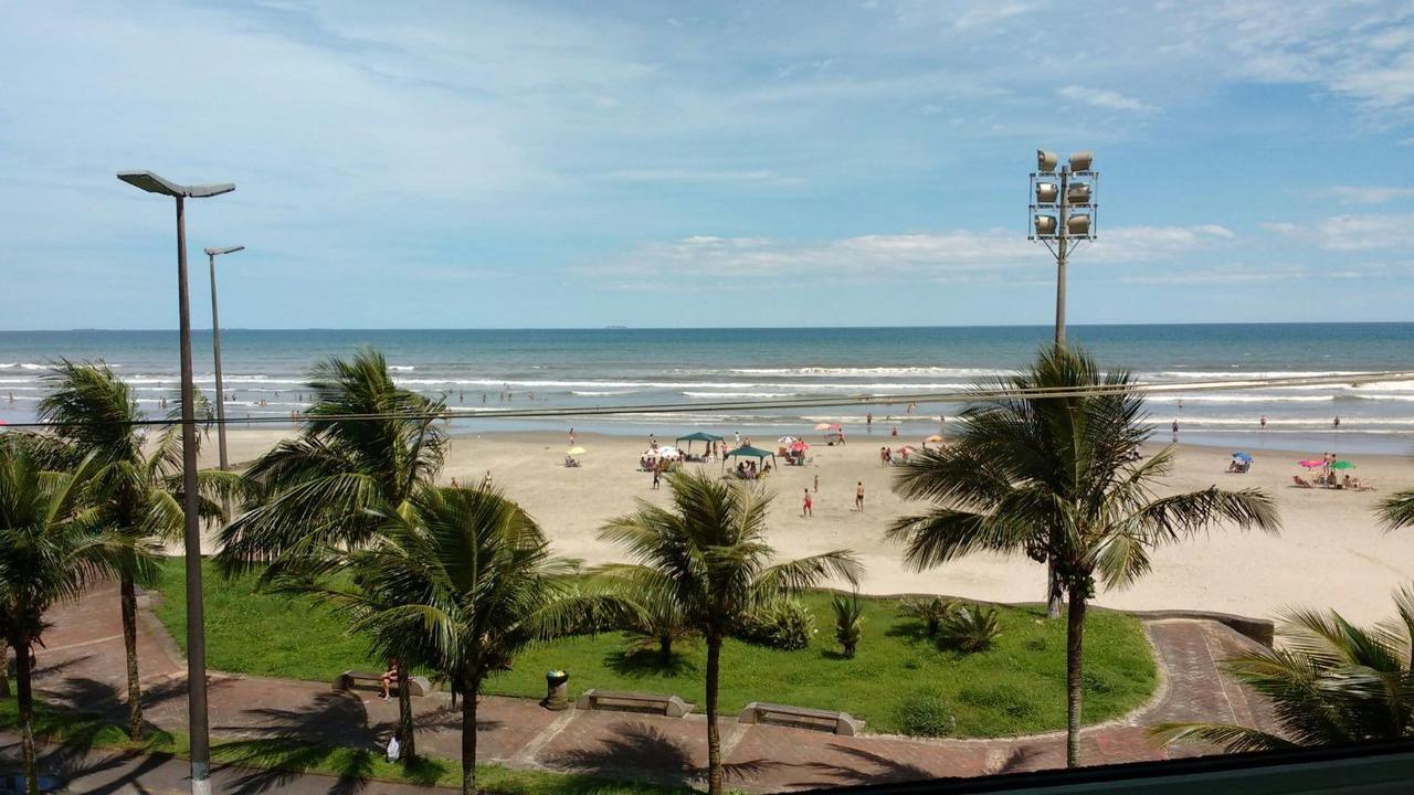 Apto. (pé na areia) com Churrasqueira na sacada Praia Grande (Santos) Exterior foto