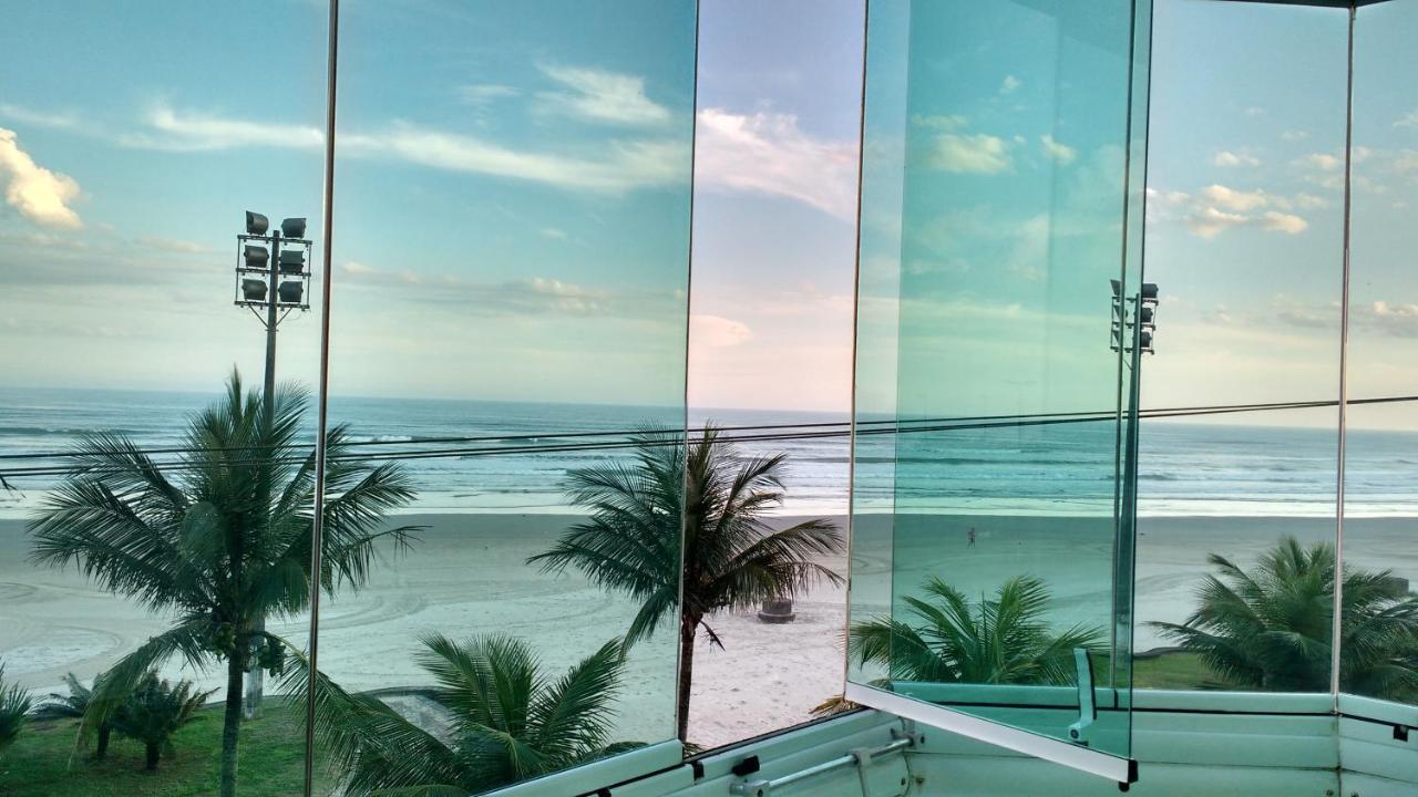 Apto. (pé na areia) com Churrasqueira na sacada Praia Grande (Santos) Exterior foto